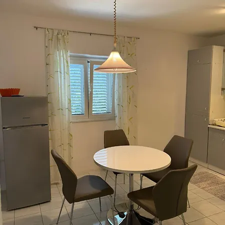 Kucer Apartment *